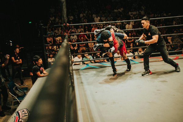 Comment la Ligue 1 a été transformée par la Covid-19: Impacts et Répercussions